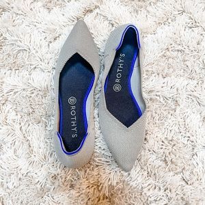 Rothy’s grey point flat